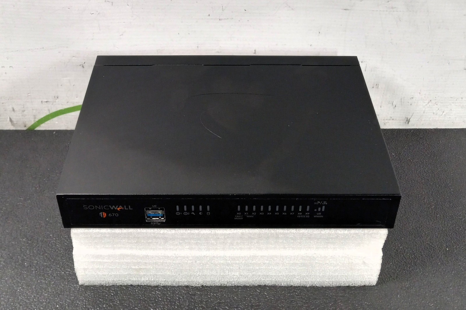 SonicWALL TZ670 Network Security/Firewall Appliance Unit Only