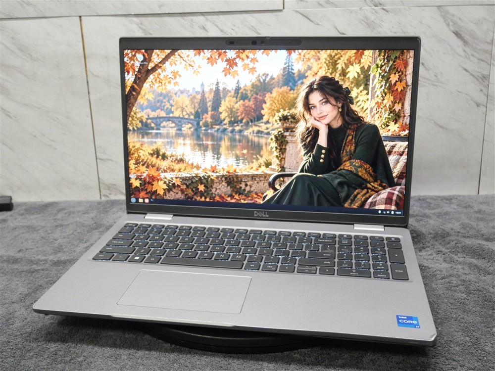 DELL 5520 15\