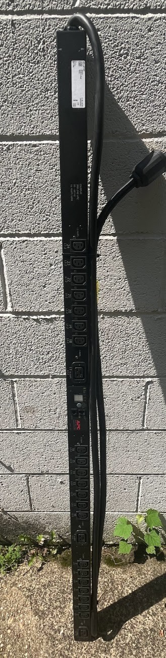 APC AP7991 Switched Rack PDU ZeroU 208V 3PH 21xC13 3xC19 20A L21-20P