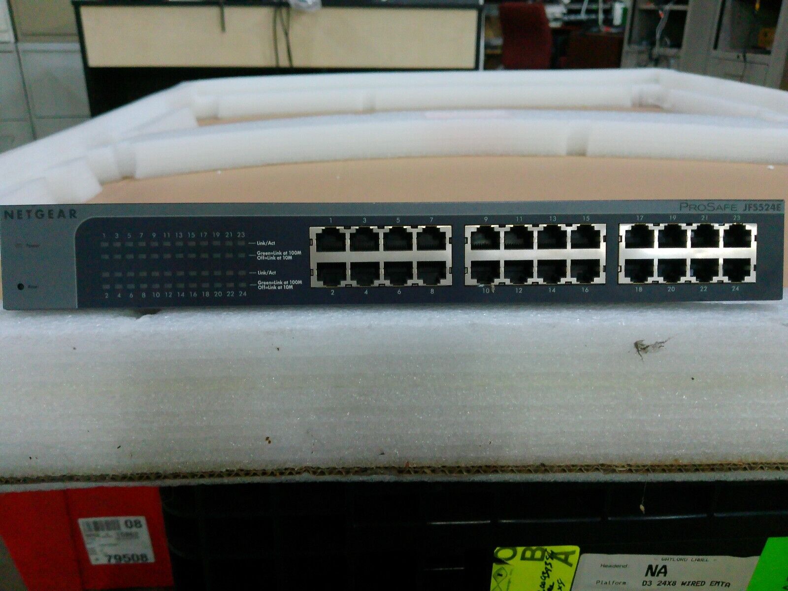 Netgear ProSafe Plus JFS524E 24 Port Fast Ethernet Switch
