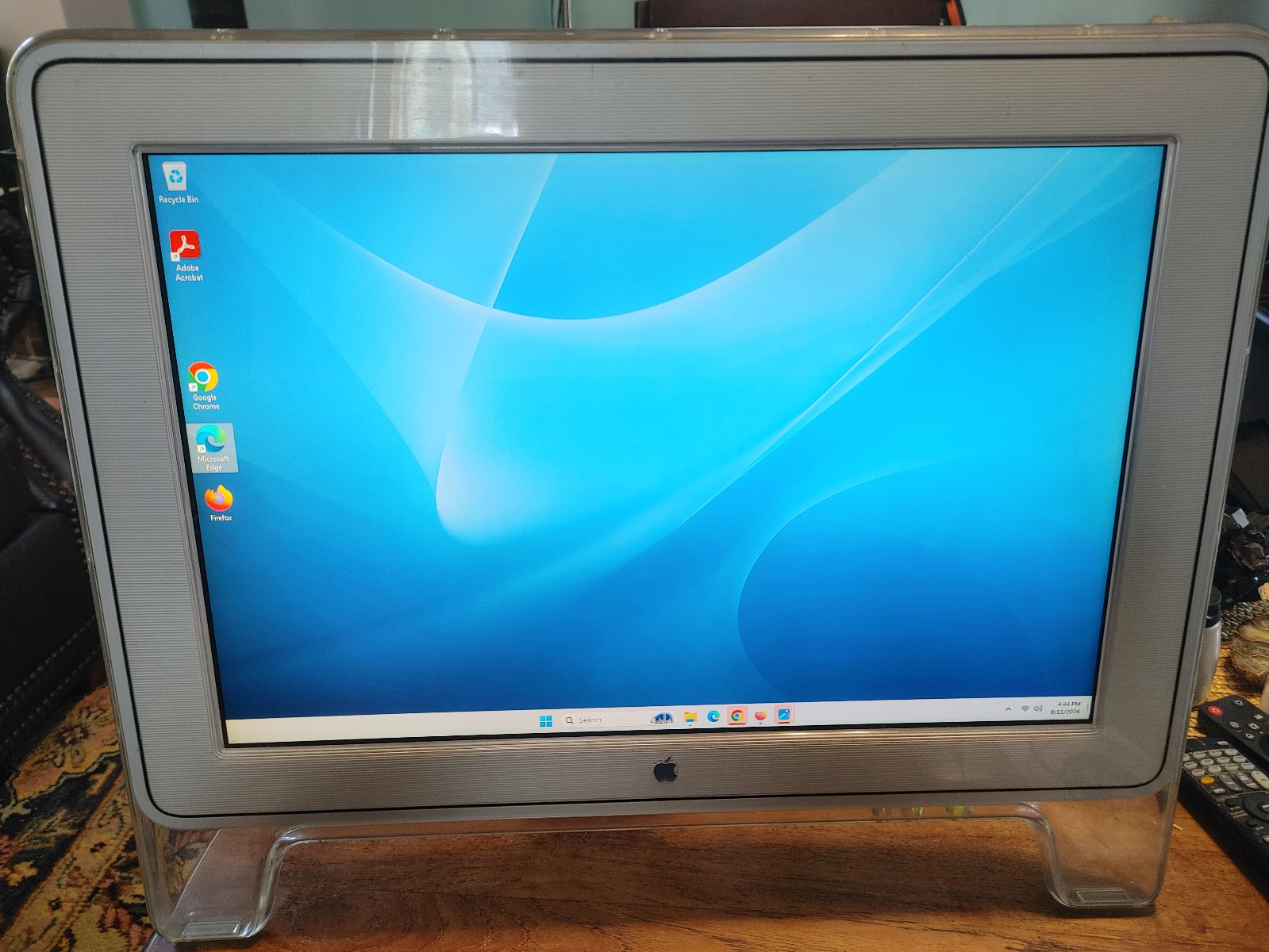 Original Apple Cinema Display 22 inch M5662 Clear Acrylic Skin