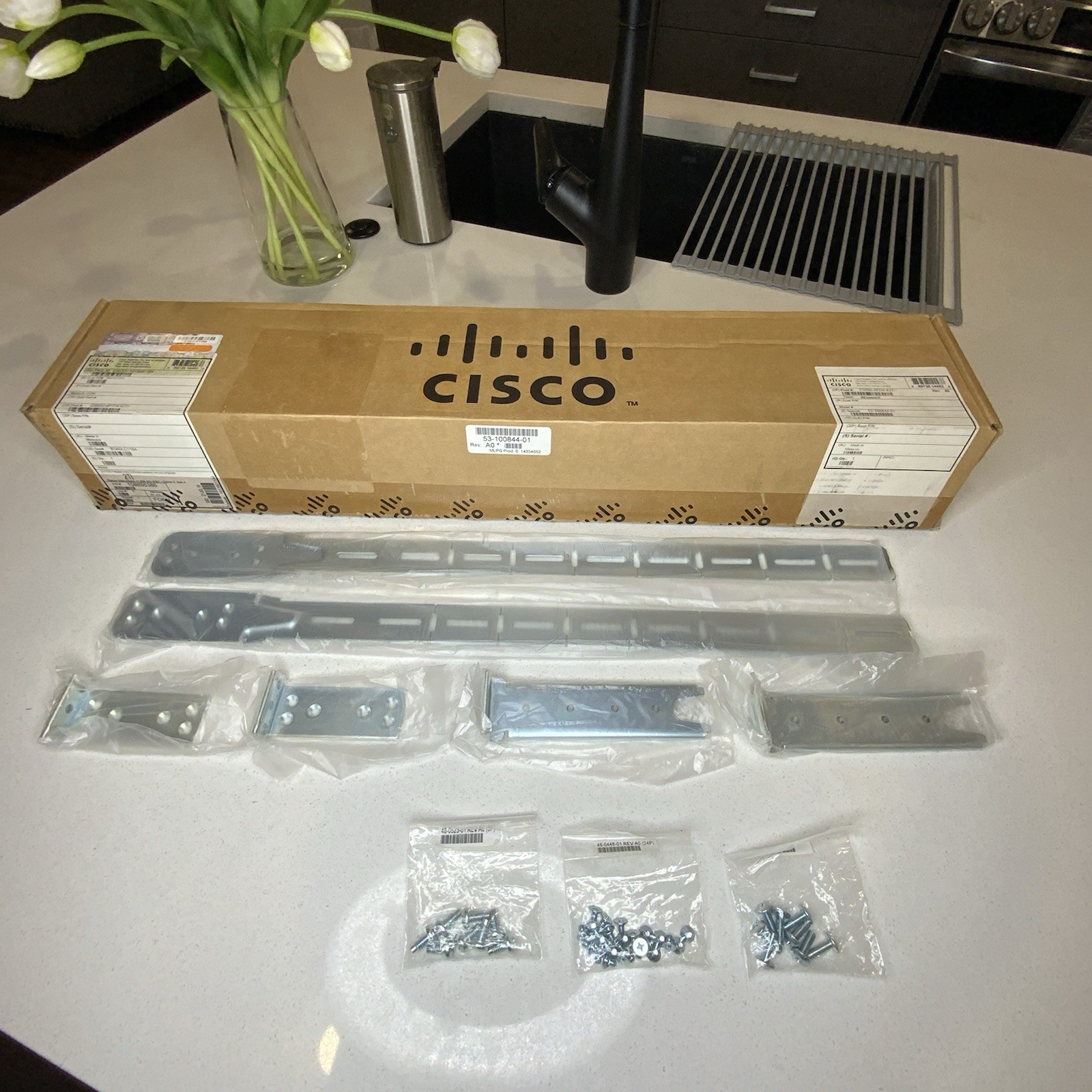 Cisco C9500-4PTH-KIT= Extension Rails and Brackets 4-Point Mount 9500 High-End