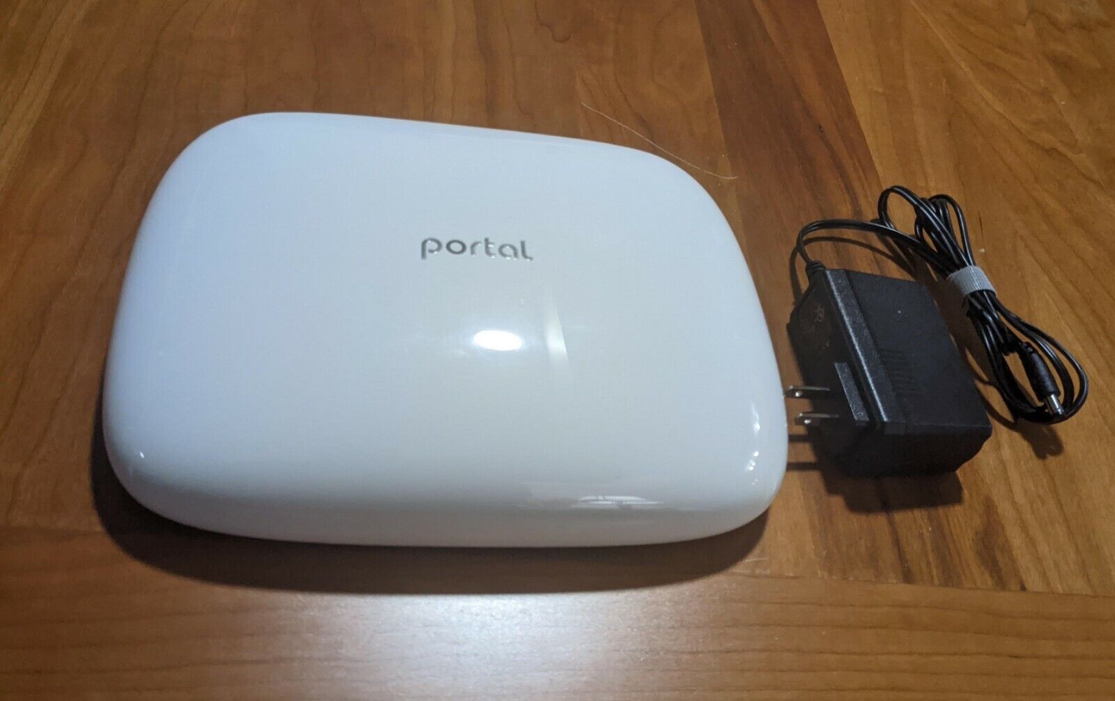 Portal Wireless Router - White -  Up-To 3000 Sq Ft. - Very Good Condition