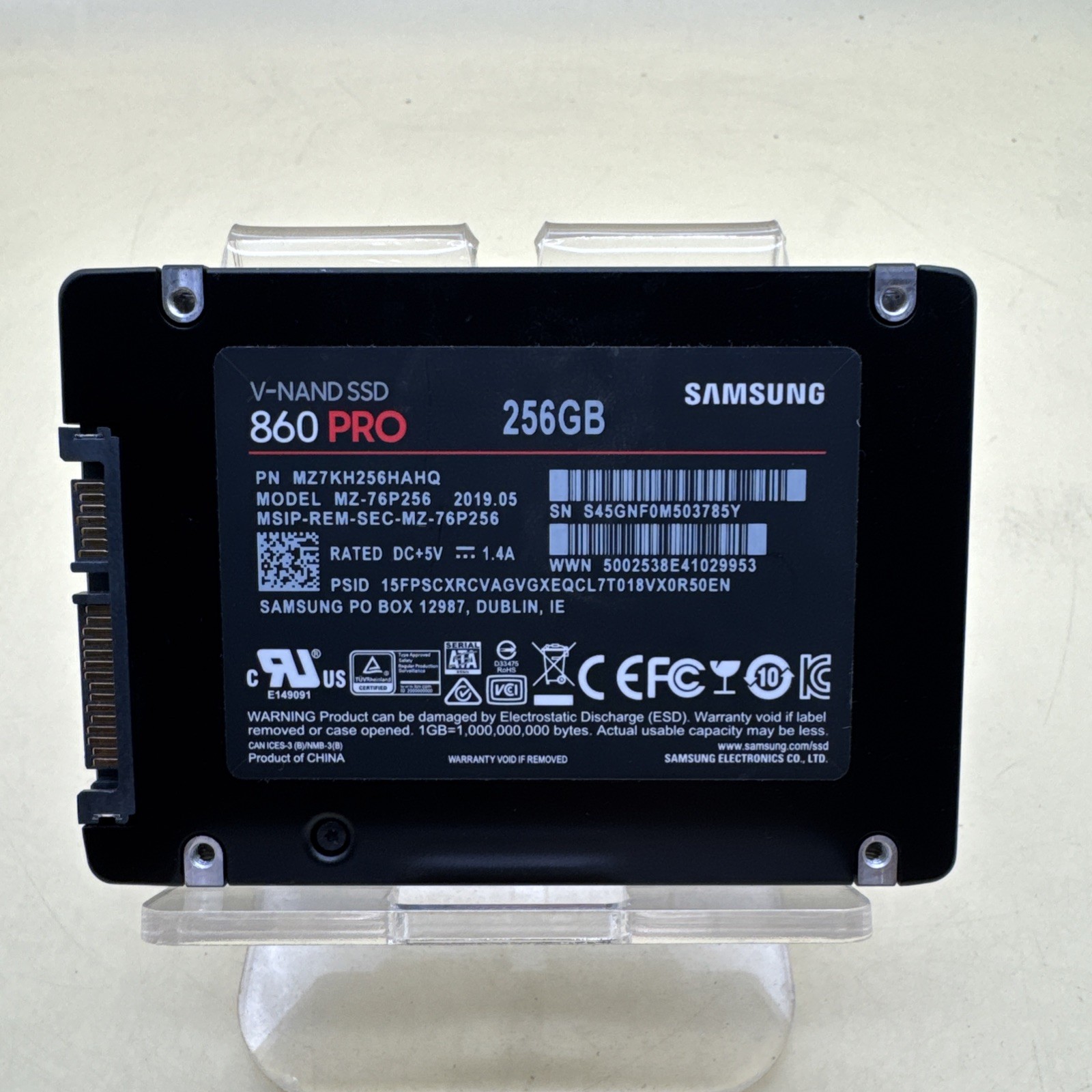 Samsung 860 Pro 256GB V-NAND SATA Solid State Drive SSD MZ-76P256 MZ7KH256HAHQ