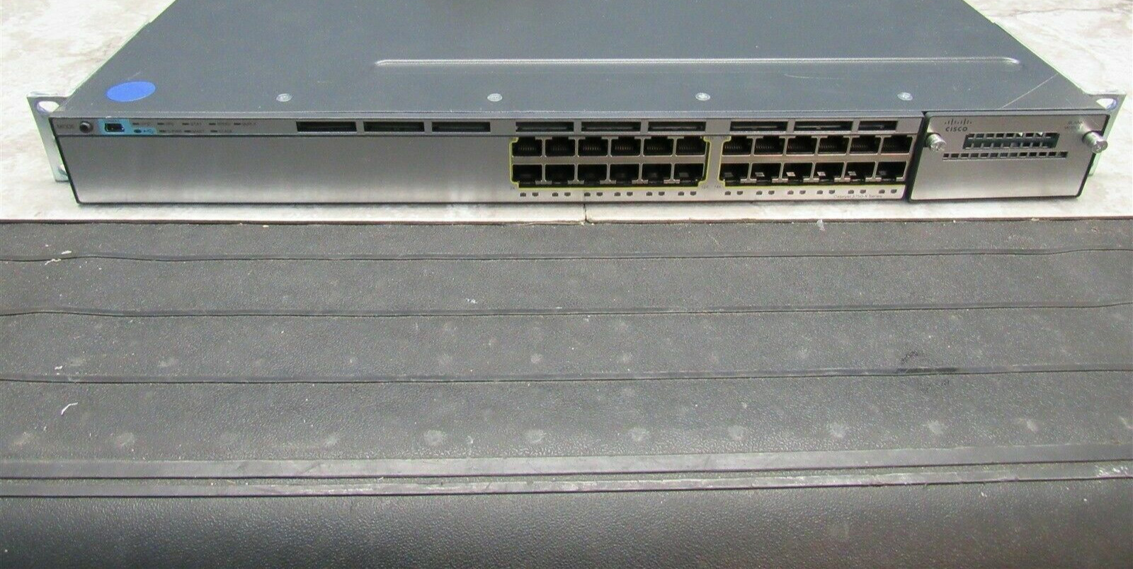 Cisco WS-C3750X-24T-L 24-Port Gigabit 3750X Switch with AC Power