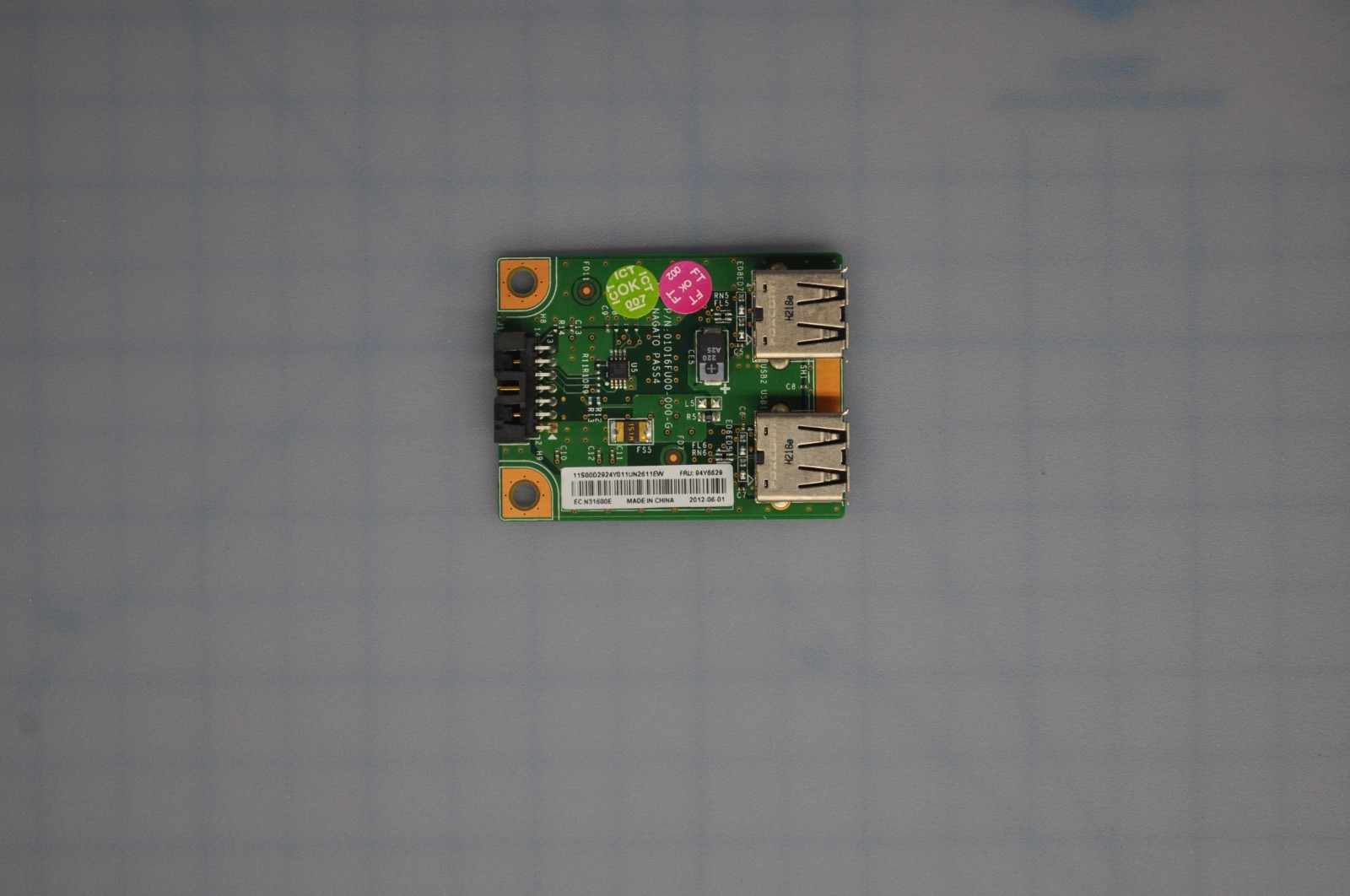 IBM - FRONT USB BOARD GRADE A 94Y6629