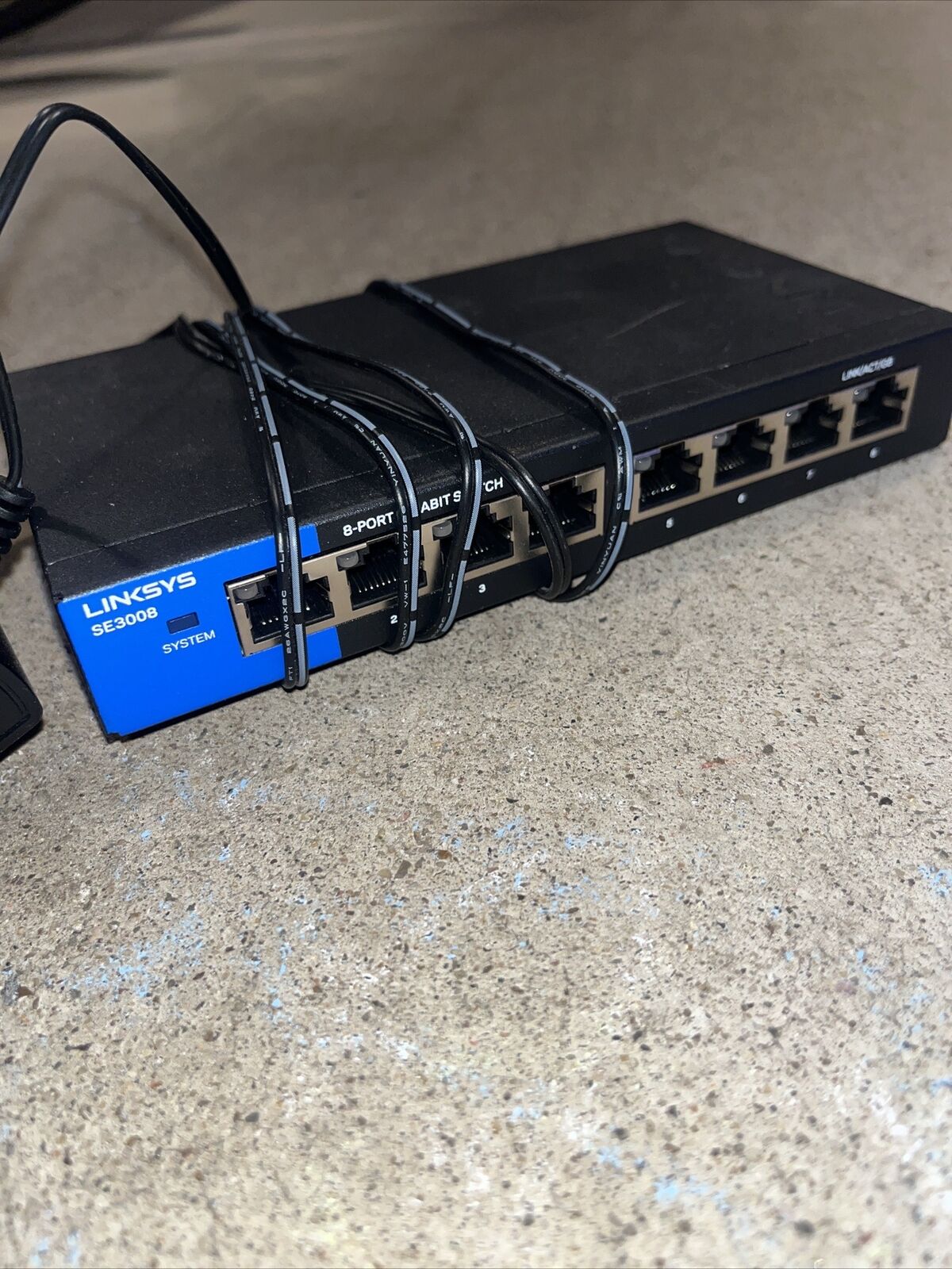 Linksys SE3008 8-Port Gigabit Ethernet Switch