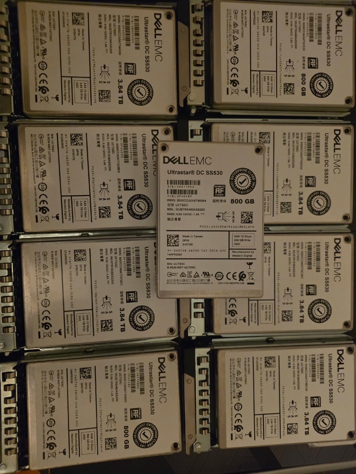 DELL EMC SS530 Write Intensive SSD (6x)3.4TB & (3x)800GB 2.5\