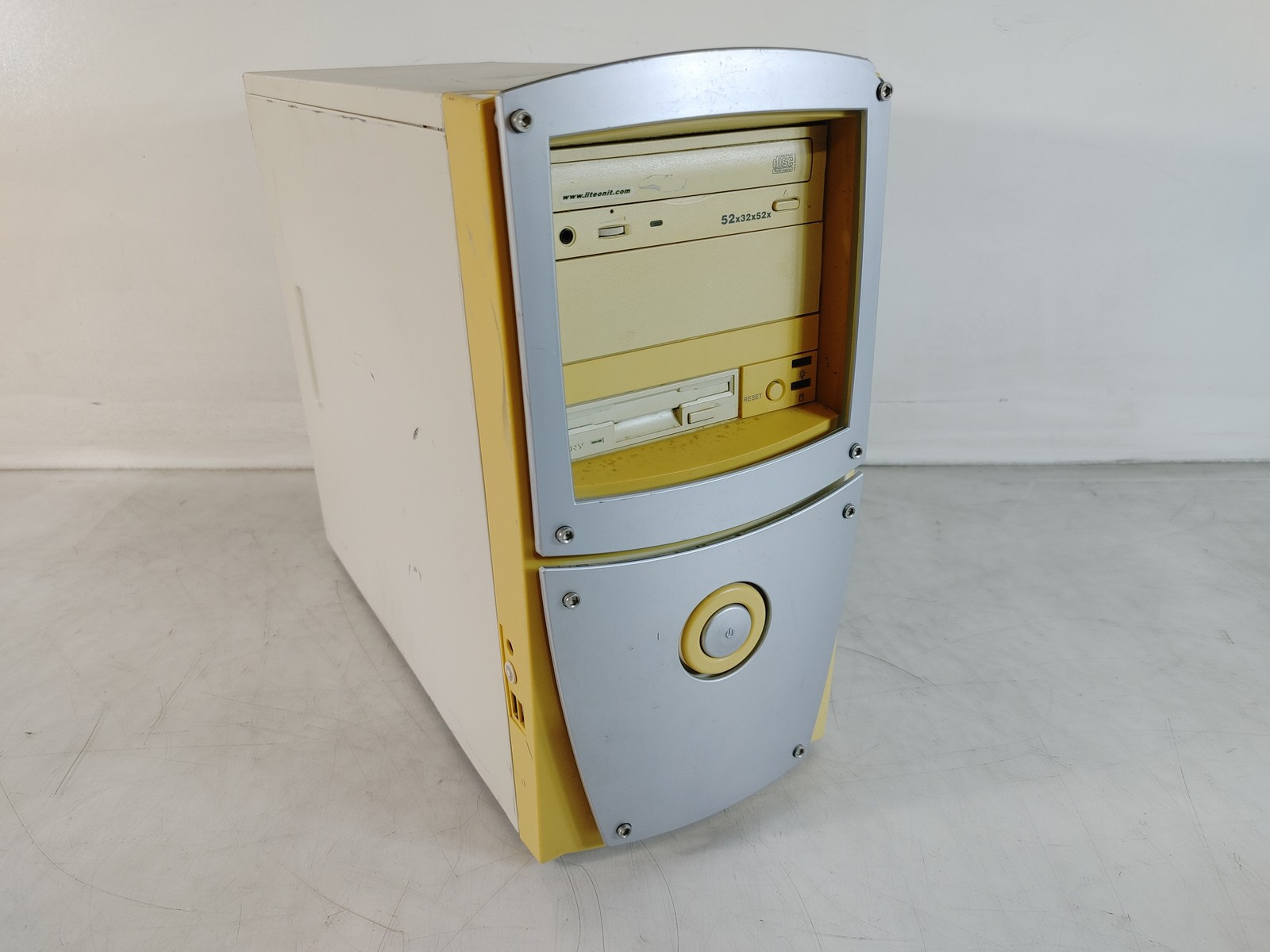 Vintage Jetway V4MDMP AMD Athlon XP 2600+ 1.92 GHz 128 MB SDRAM Desktop