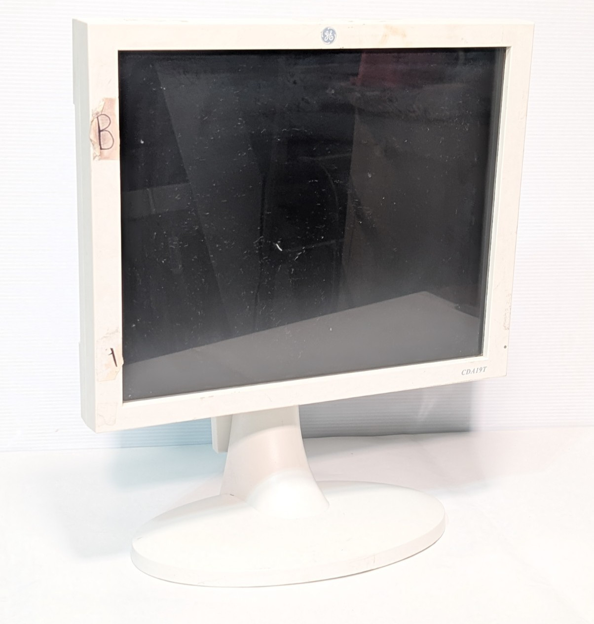 GE Medical Systems CDA19T touchscreen monitor, 19
