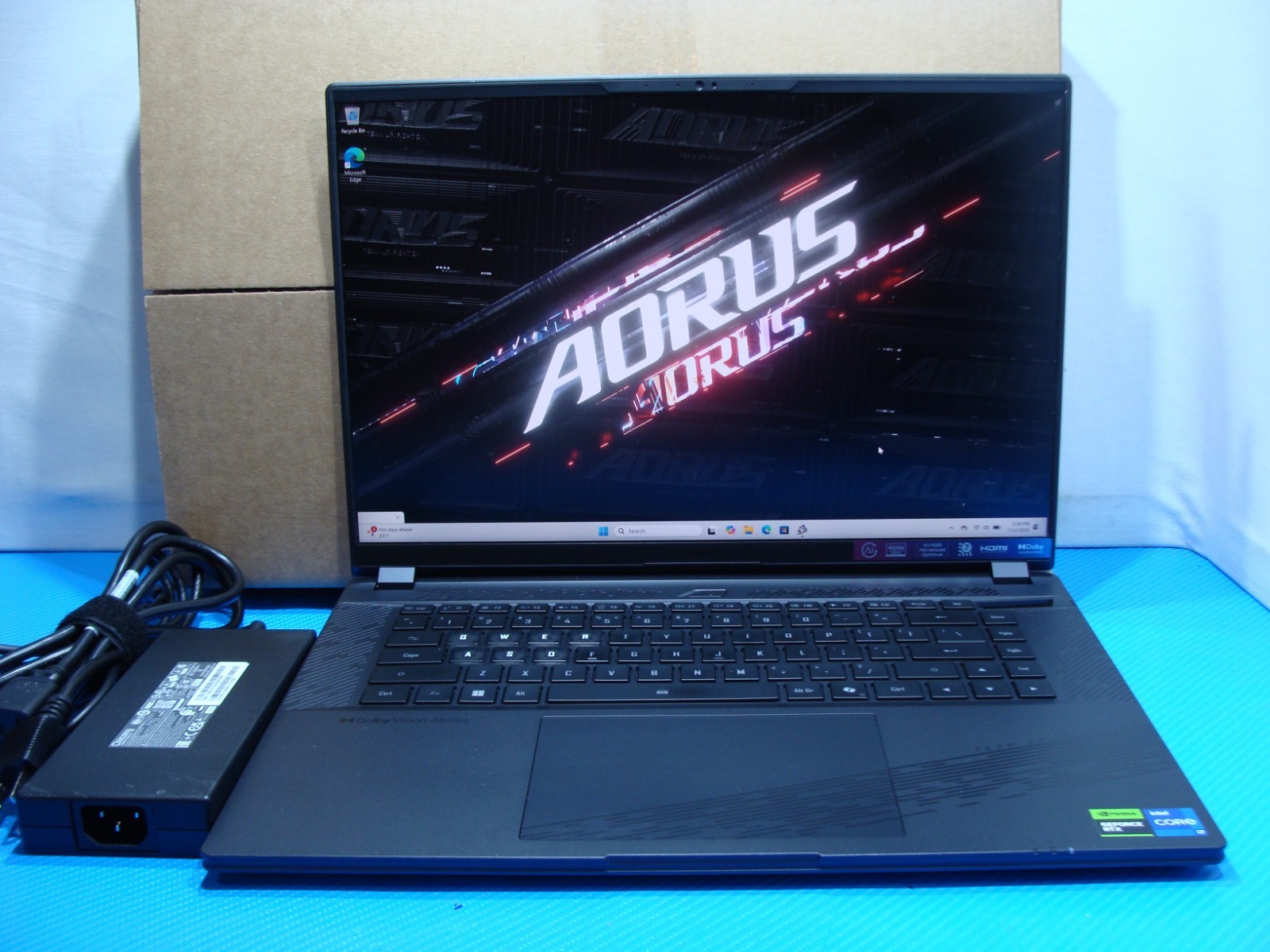 GIGABYTE AORUS 16X ASG 2024 16\