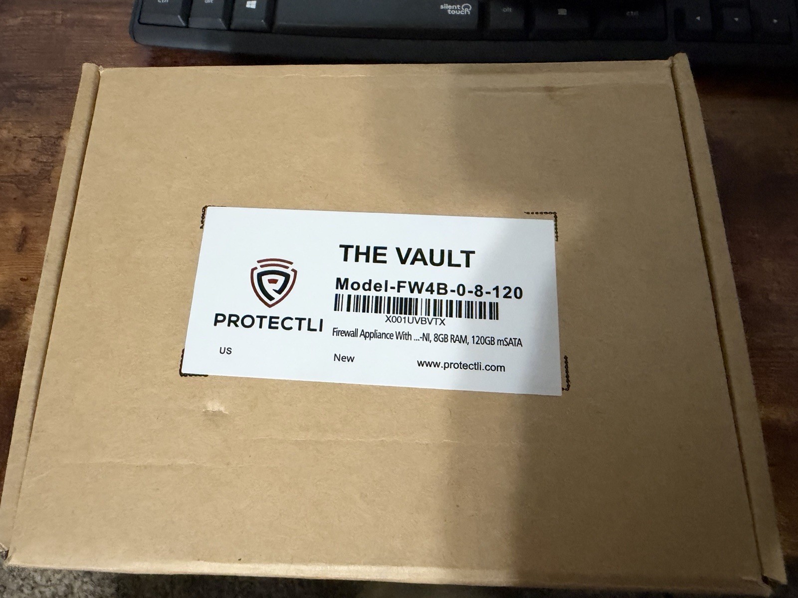 protectli Vault FW4B-0-8-120. 
