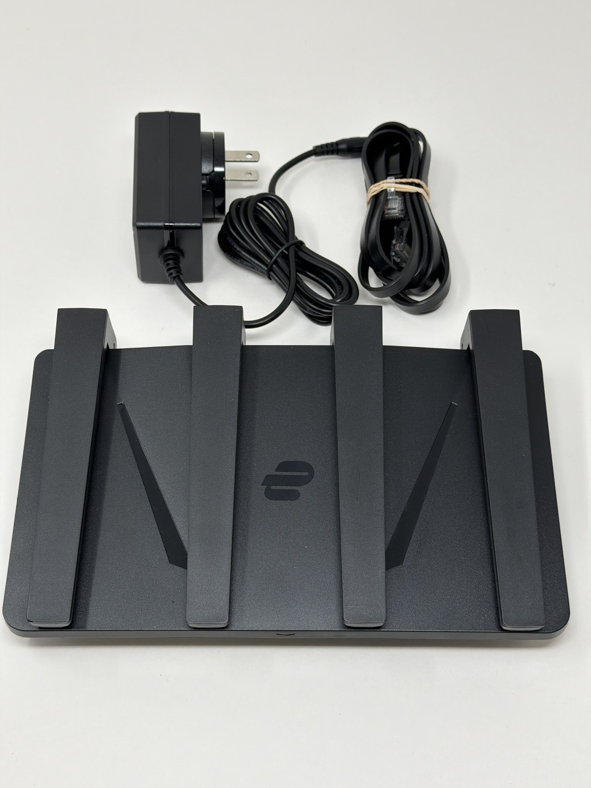ExpressVPN Aircove AX1800 Wi-Fi 6 VPN Router Excellent