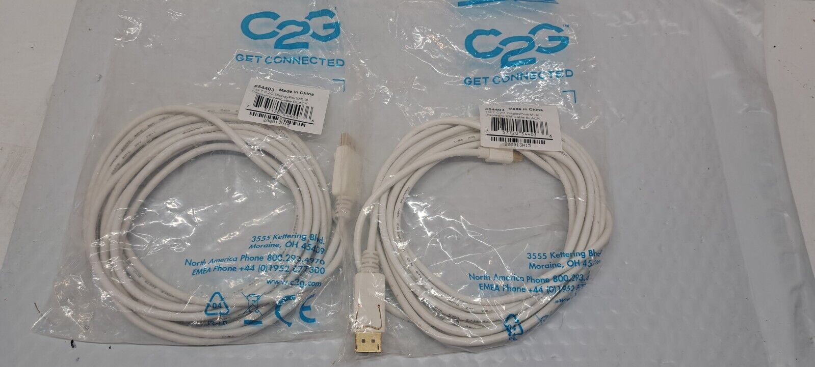 2x C2G 54403 15ft DisplayPort� Cables with Latches for PCs, Laptops, Displays