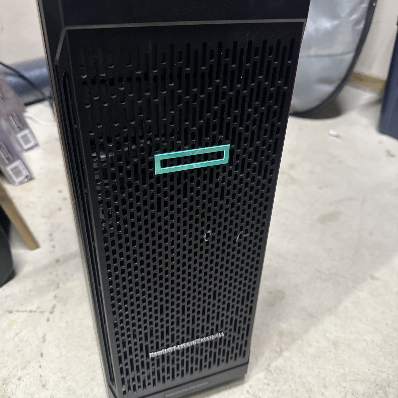 HPE Proliant ML-350 G10 dual Xeon Gold CPU, 192 Gb HP certified DDR4 RAM, 4x72gb