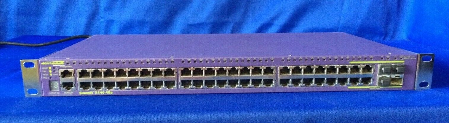 Extreme Networks Summit X440-48p 48-Port Switch 16506 - POWERS ON - For Parts