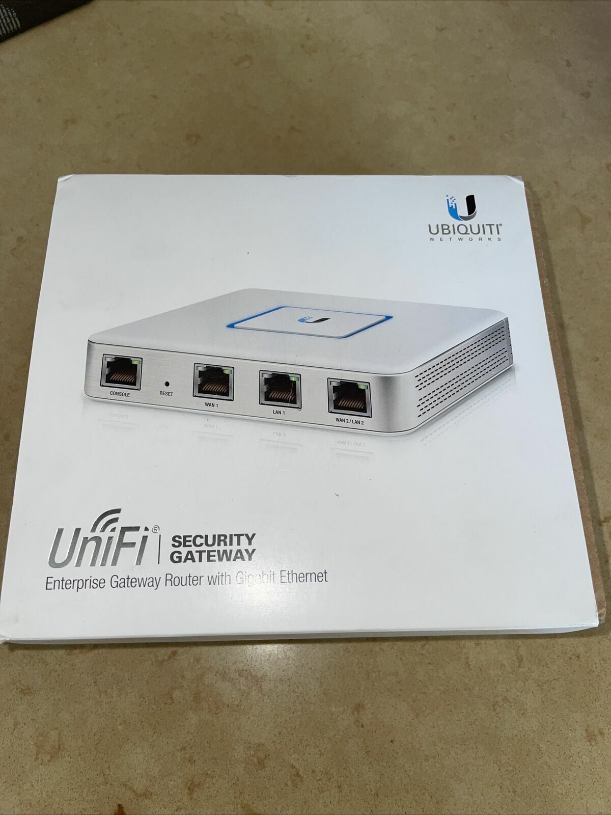 Excellent Cond: Ubiquiti Networks USG UniFi 1000Mbps Security Gateway / Router