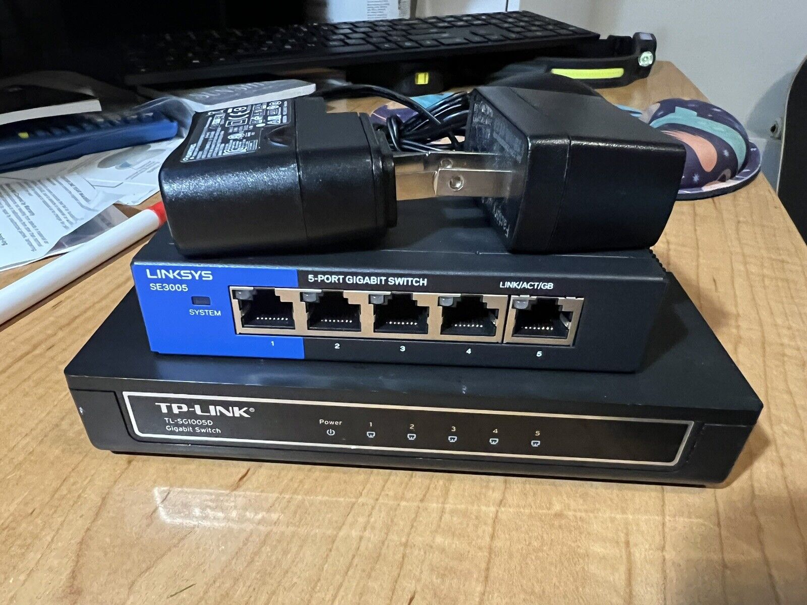 Linksys SE3005v2 AND TP-Link TL-SG1005D 5-port Gigabit Switches, Working