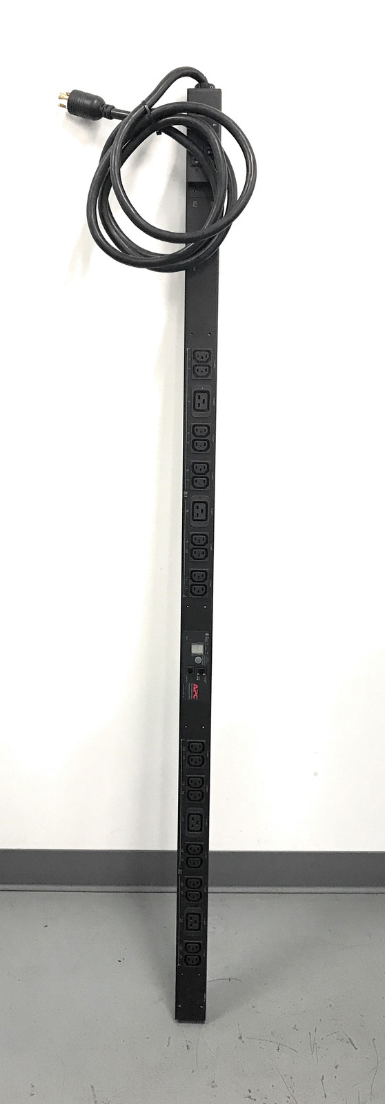 APC AP7841 Metered Rack PDU 0U 208-240V 20xC13 4xC19 L6-30P Power Distribution
