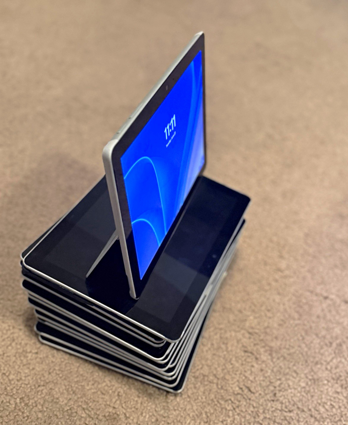 Lot of 13 Microsoft Surface Go