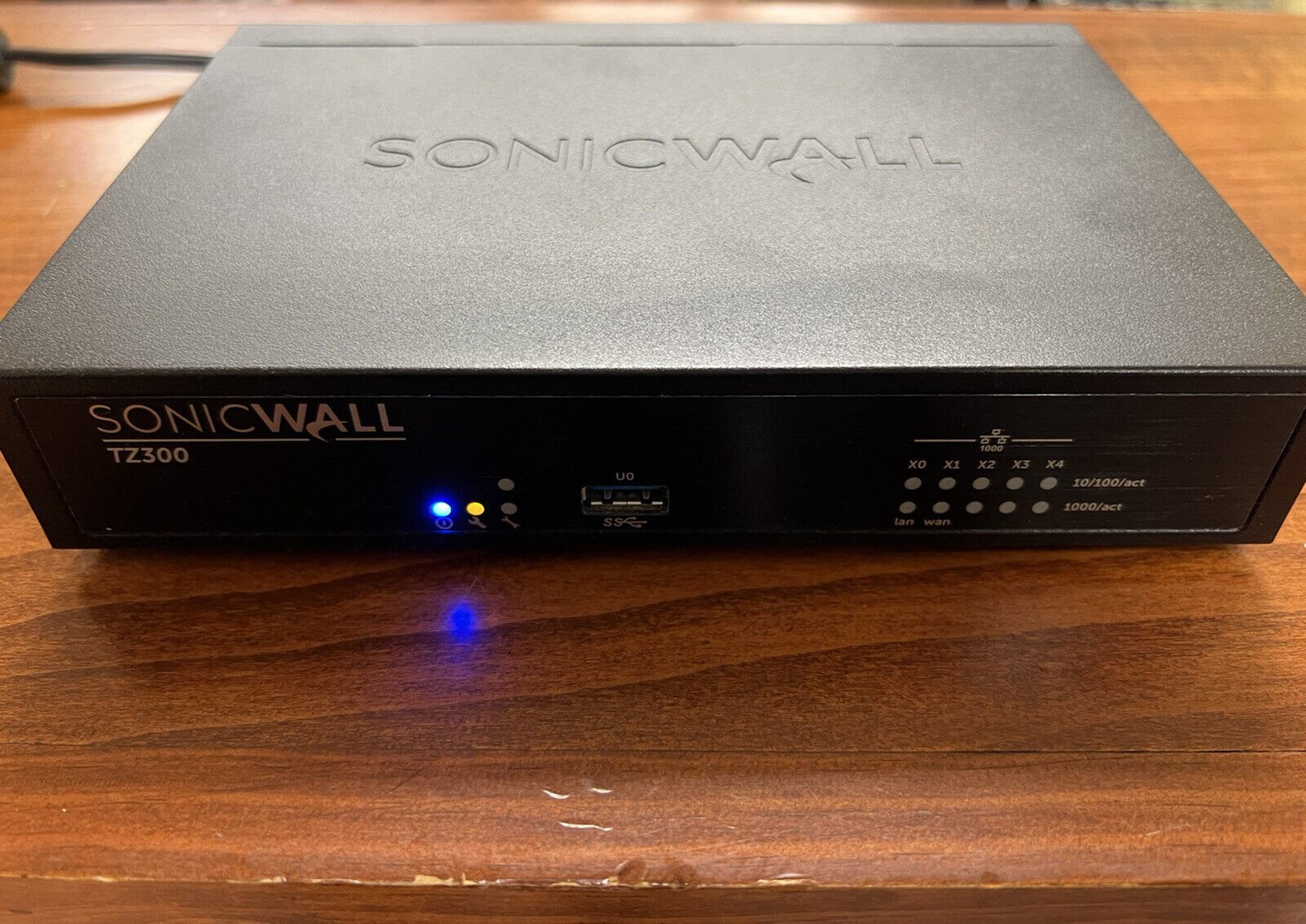 SonicWall TZ300 VPN Wired Firewall Appliance | APL28-0B4 | Good Condition 