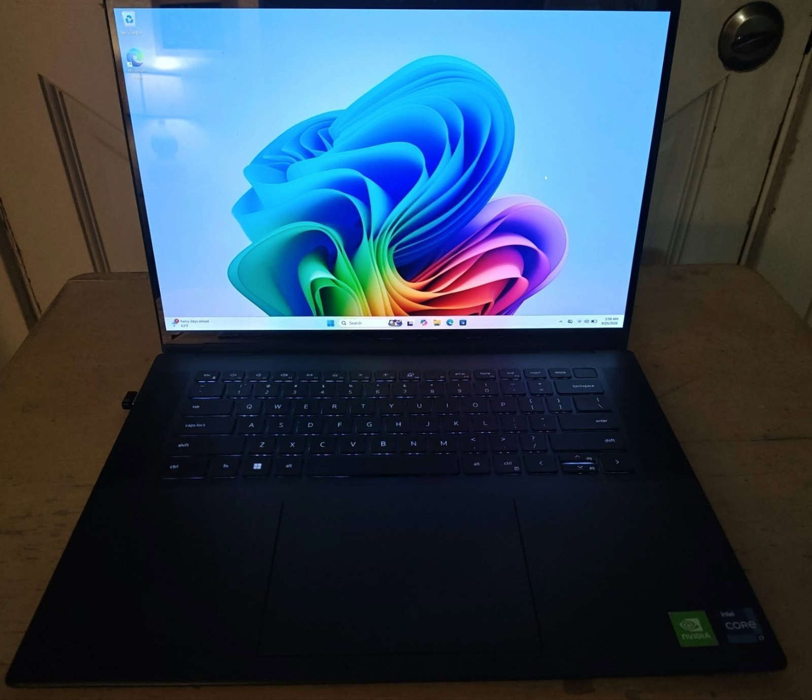 Dell Inspiron 16 7620 2-in-1 Touch i7-1260P 16GB 512GB SSD MX550