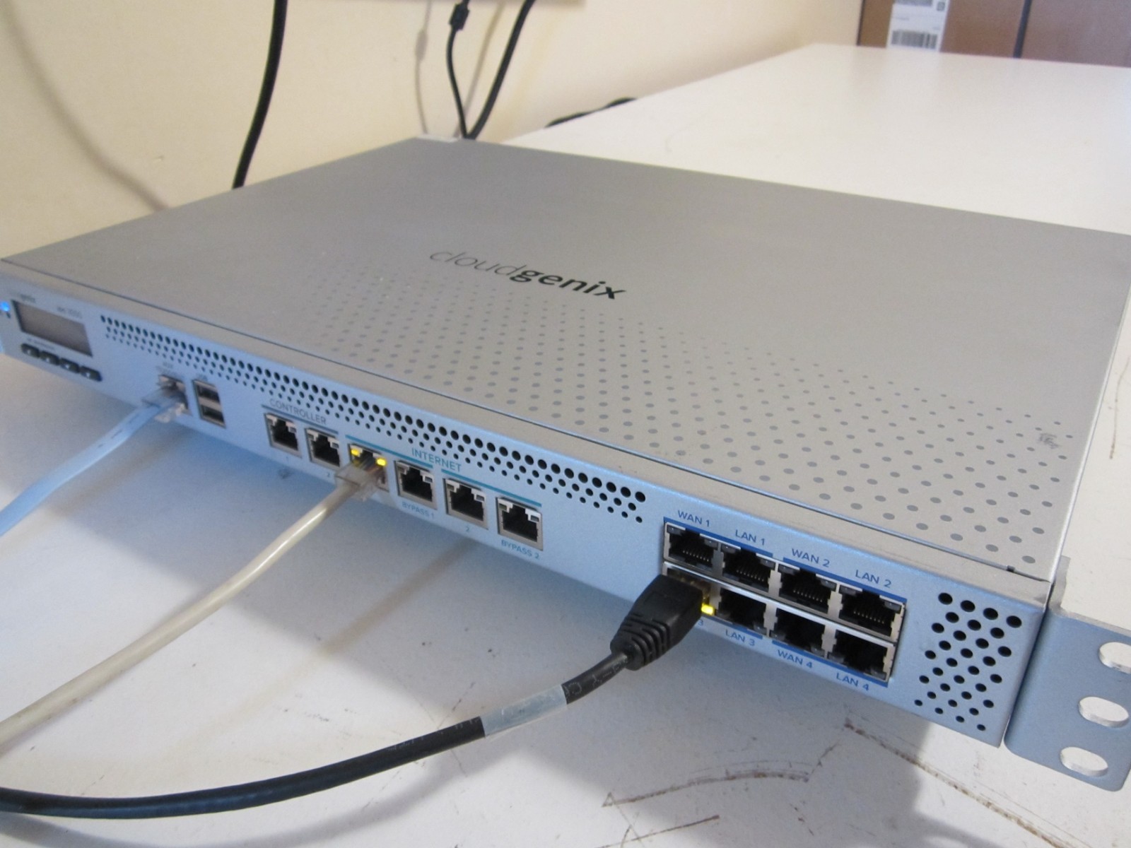 PfSense/OPNsense 14x1Gb, 8-Core, 8GB RAM, 80GB SSD, AES-NI, QAT (Lanner FW-7573)