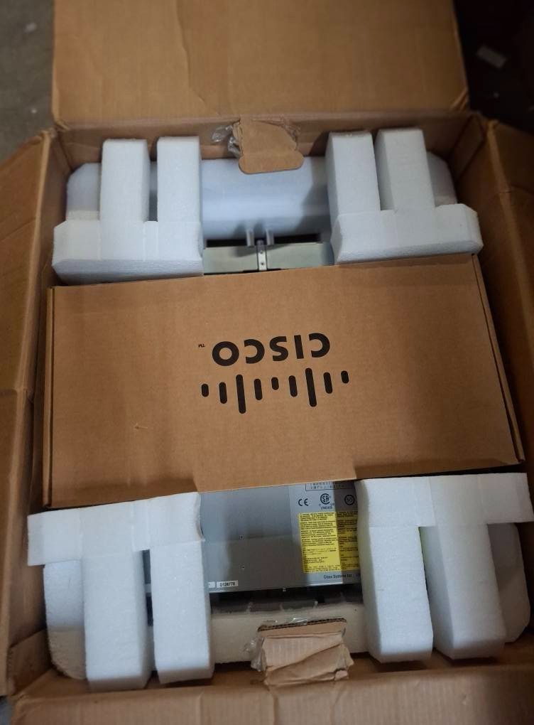 CISCO ASR 1000 + ASR1002 Router with dual power supply - New open box