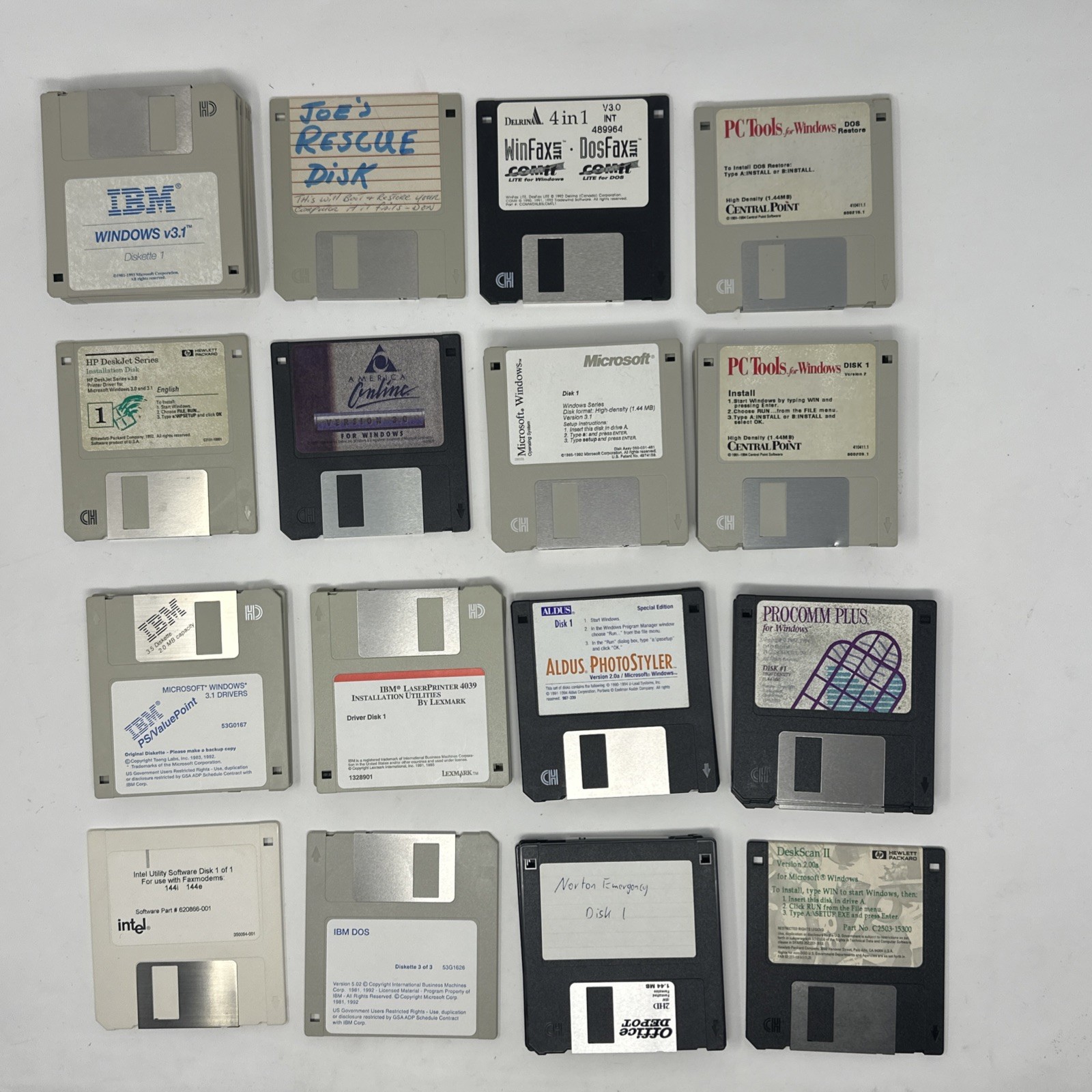 Large lot of Vintage 3.5” Floppy Disks, Windows 3.1, Procomm, Aldus, Norton, AOL