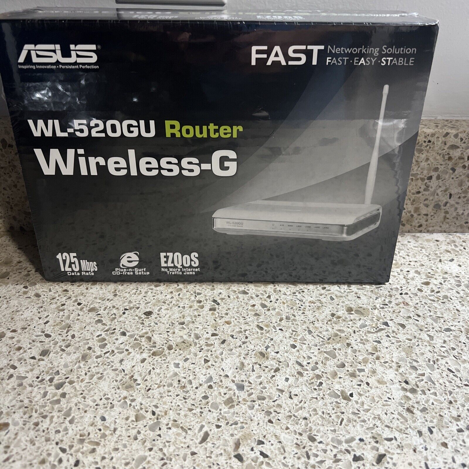 ASUS WL-520GU 125 Mbps 4-Port 10/100 Wireless G Router