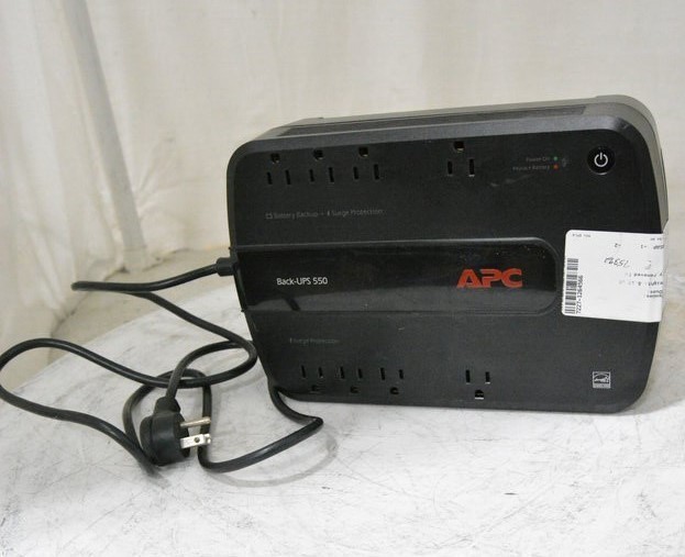 APC Back-UPS 550 BE550G 8-Outlet Uninterruptible Power Supply SEE NOTES