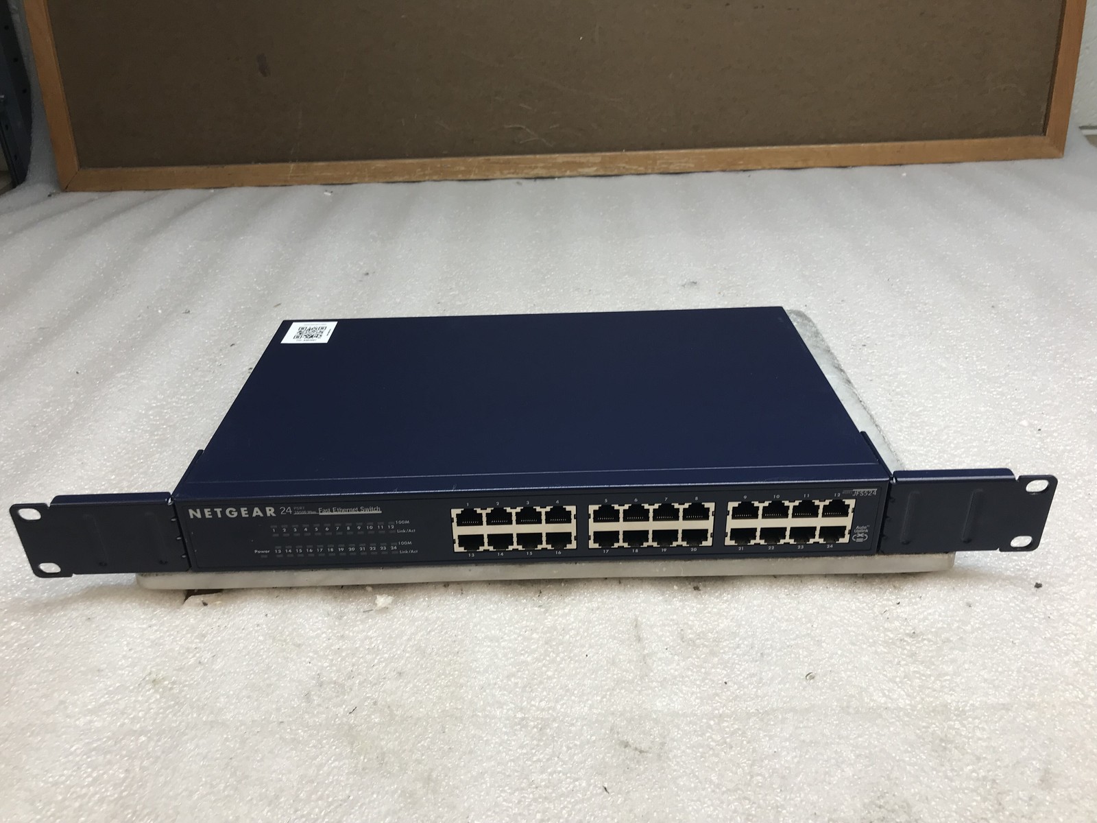 NetGear ProSafe 24-Port External Unmanaged Switch JFS524 W/ Power Rack Ears