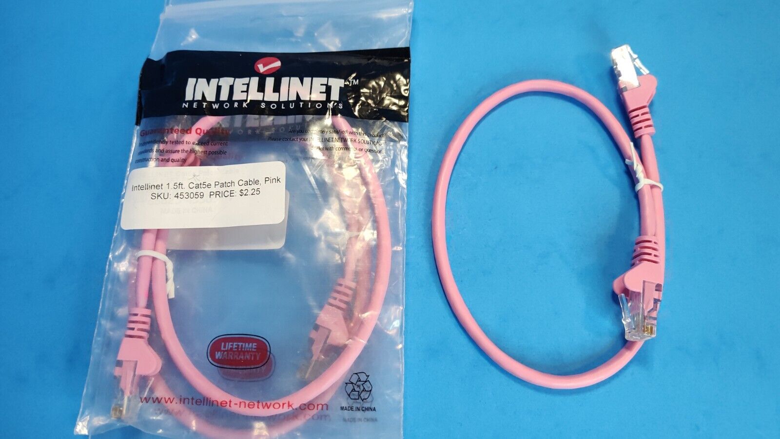 Lot of 4 x 1.5ft Intellinet Cat5e RJ45 Ethernet Network Molded Patch Cable, Pink
