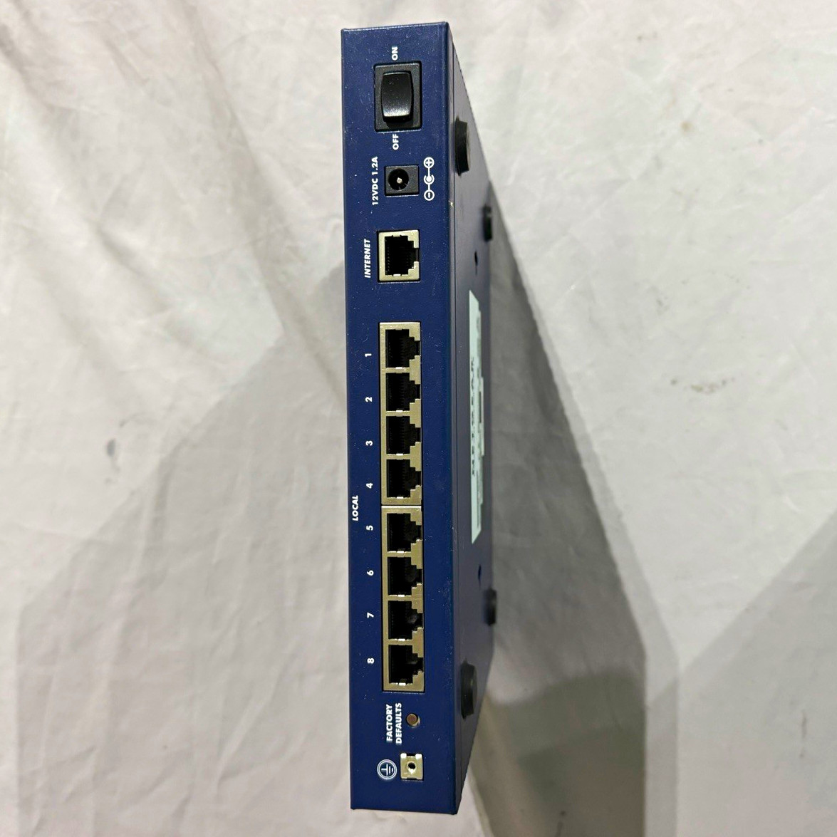 NETGEAR ProSafe FVS318 VPN Firewall 8-Port Wired Router Commercial
