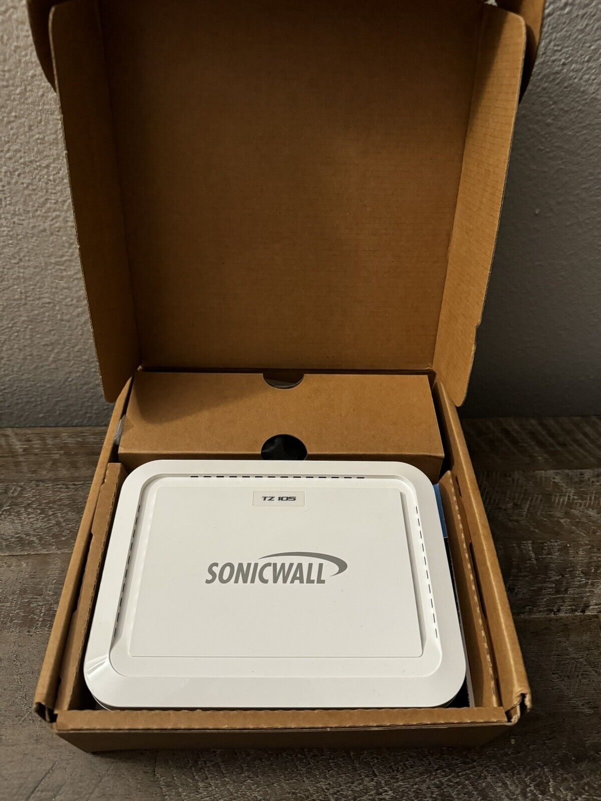 SonicWall TZ105 Network Security Firewall