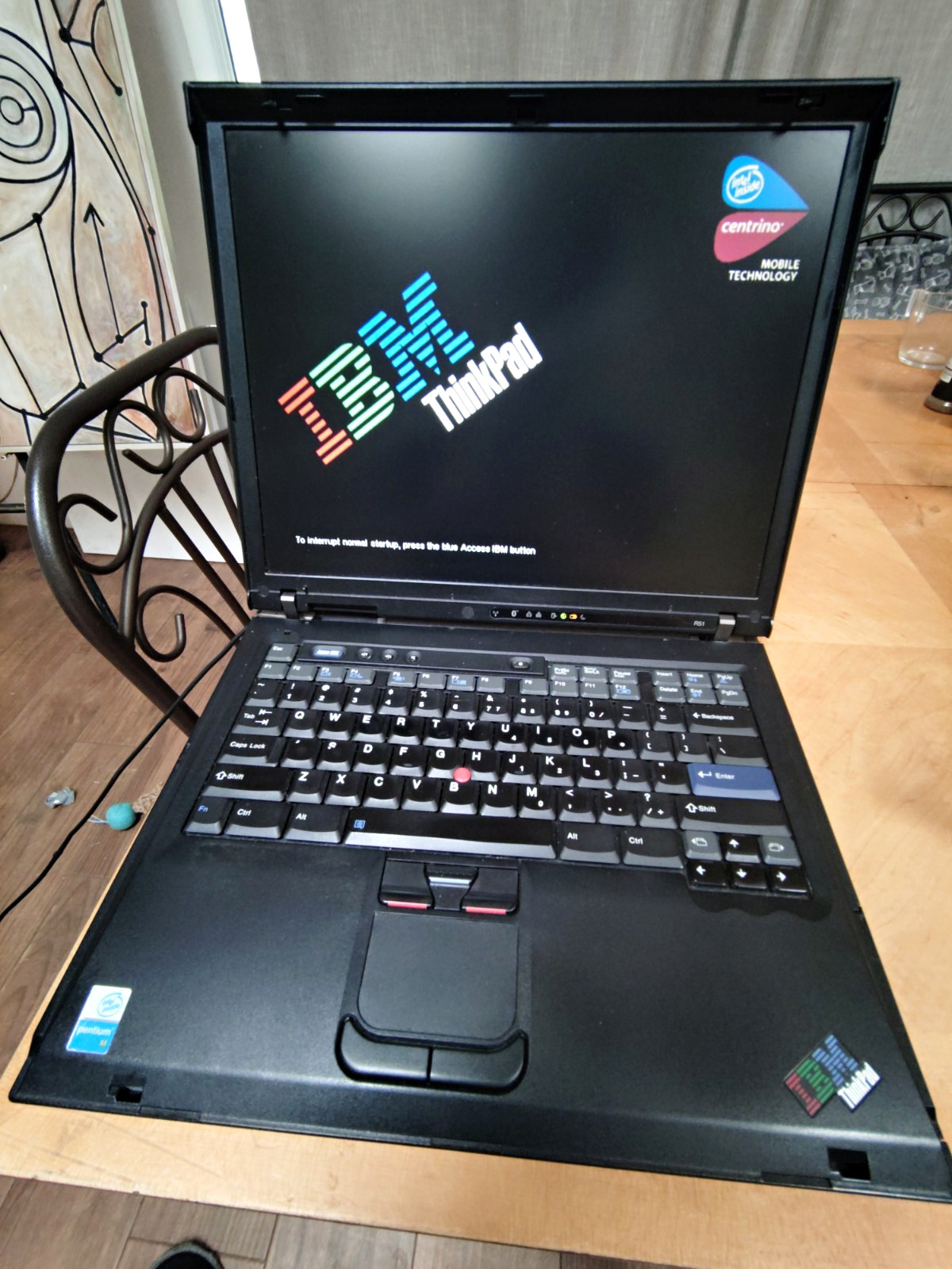 IBM ThinkPad 15in Laptop Pentium M  NO CHARGER 