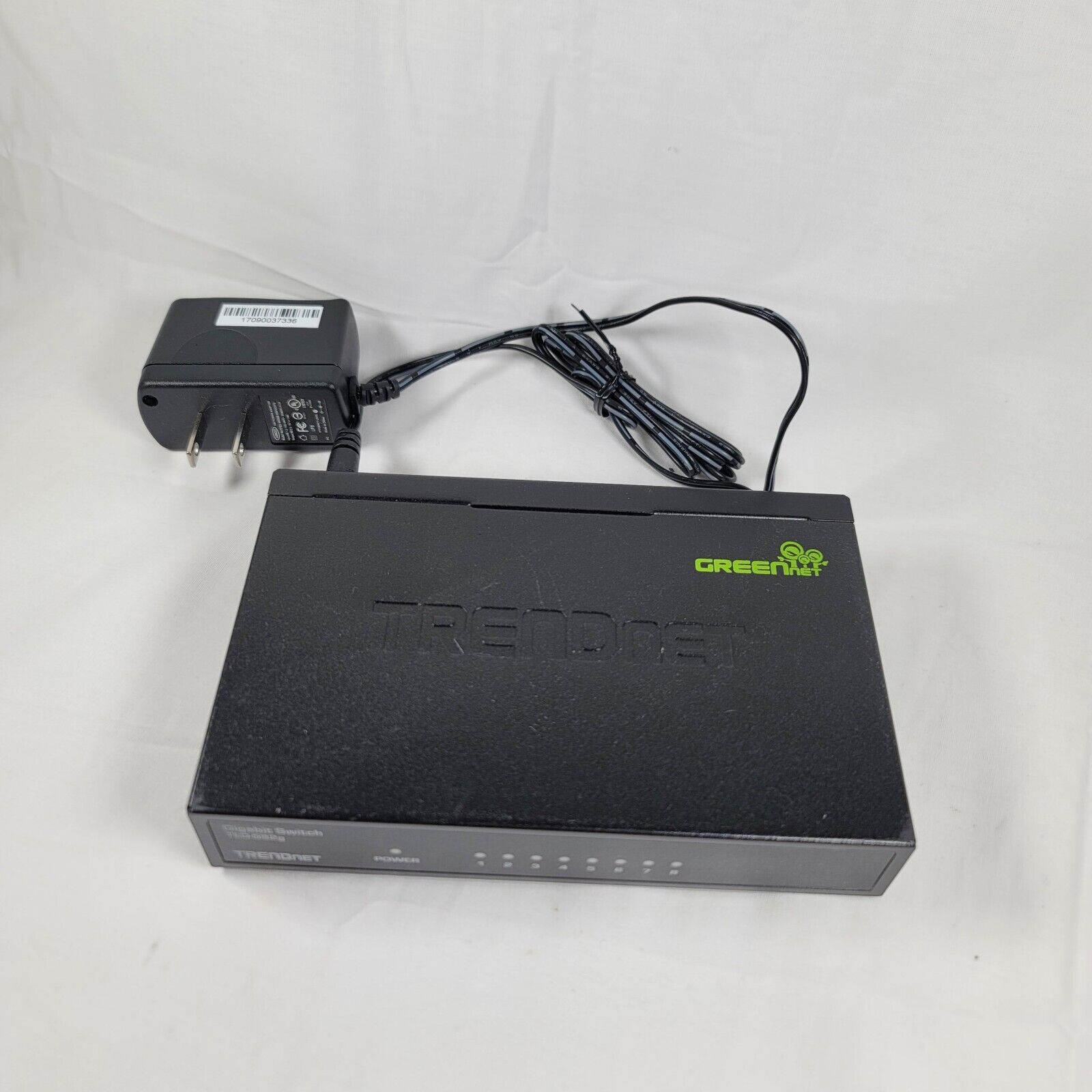 TRENDnet  TEG (TEGS82g) 8-Ports External Ethernet Switch with power adapter