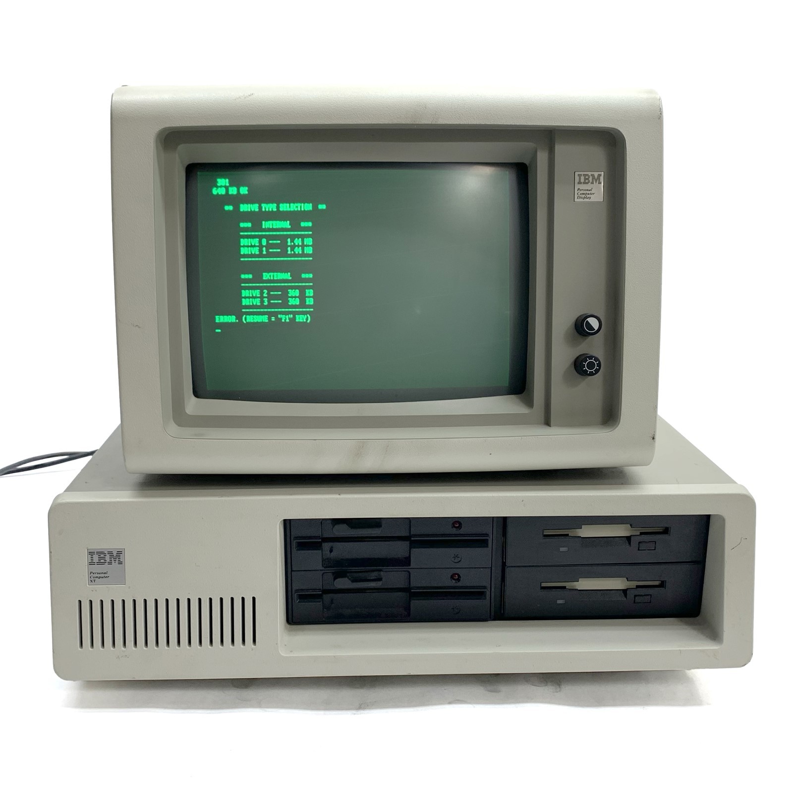 Vintage IBM PC XT 5160 + Monitor 5151 256K Board 4*FDD, No HDD/Keyboard, Posts