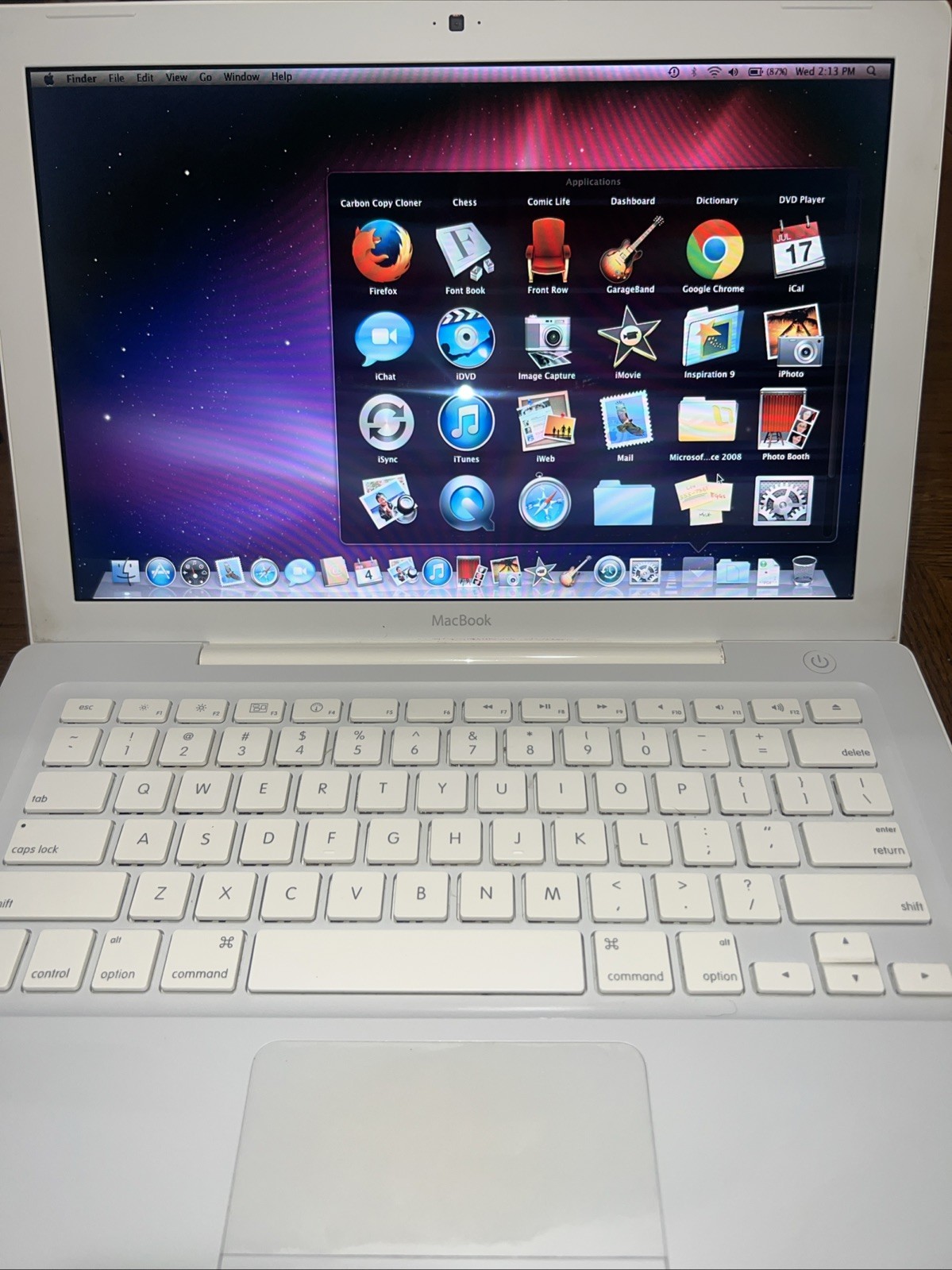 APPLE MACBOOK A1181 13” 160GB HDD, 2GB RAM, With Office 2008 & Garage Band