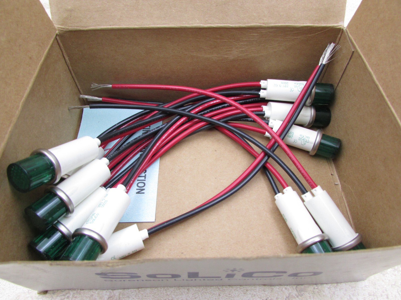 QTY 11  SOLICO  2935-1-11-39340 28V Green Indicator Panel Light 6\