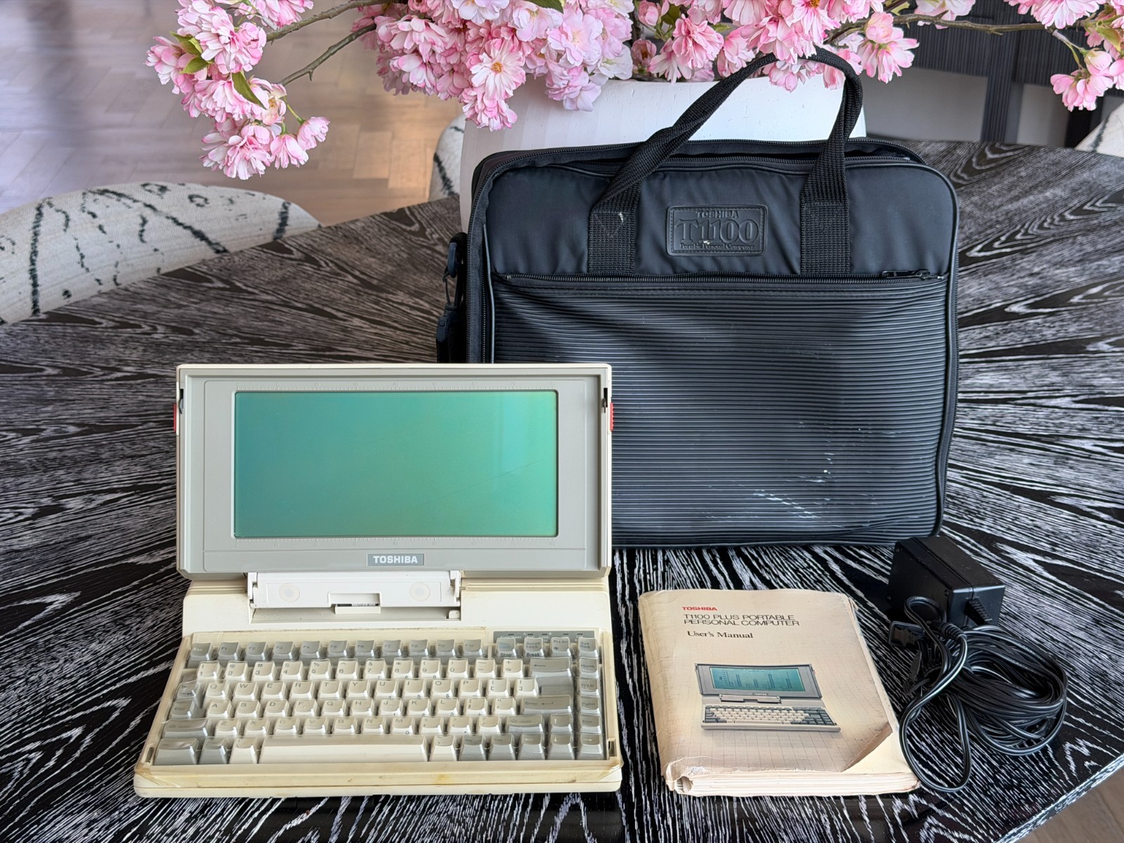 Vintage 1986 Toshiba T1100 PLUS Laptop PA7042U w/ Original Bag Adapter Manual