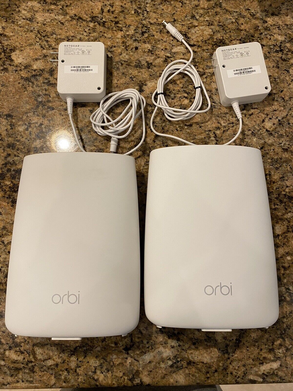 NETGEAR Orbi Tri Band Whole Home Mesh WiFi Router (RBR50) & 1 Satellite (RBS50)