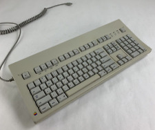 Vintage Apple M0115 Beige Handheld Wired Mechanical Standard Keyboard Tested picture