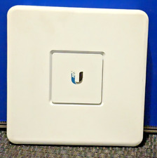 Ubiquiti Networks UniFi Security Gateway 1000 Mbps Gigabit (USG) Network Router picture
